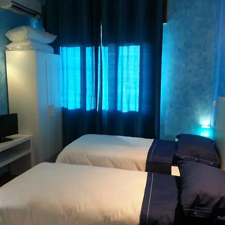 Fenix Inn *